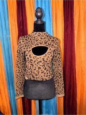 love J Leopard Cutout Long-Sleeve Crop Top - Tan & Black